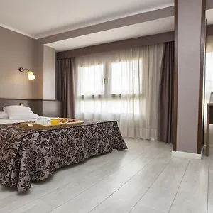 酒店 塔拉戈纳中心乌比斯住宿加早餐旅馆 ***